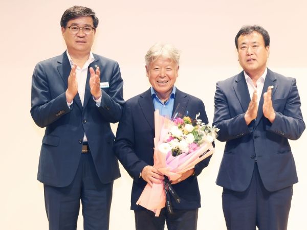 산악인 엄홍길 대장 ‘오르GO 함양’ 홍보대사 위촉