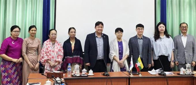 7월 1일부터 4일까지 미얀마 양곤대학교와 양곤외국어대학교를 공식 방문하여 우수 유학생 유치를 위한 다각적인 활동을 전개했다. 사진은 양곤외국어대학교와 협정을 체결하는 장면이다.