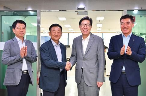 부산시 박형준 시장, 지역 향토기업 ㈜인터지스 방문해 전폭적인 지원 약속