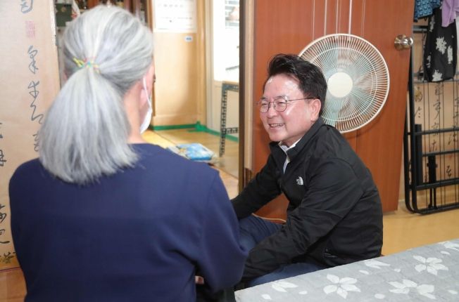 육동한 시장, 폭염대비 취약계층 가정 방문