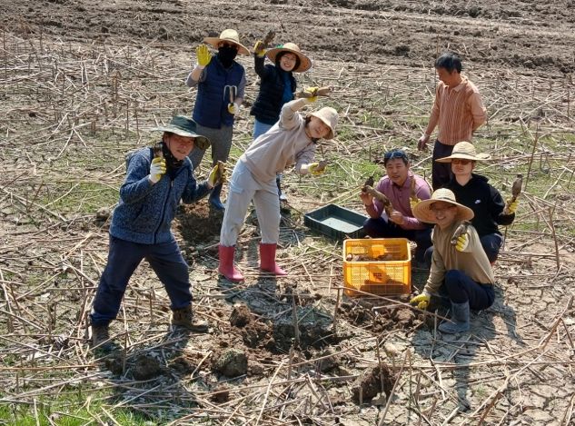 전남에서 살아보기 프로그램에 참여한 1기 참가자들