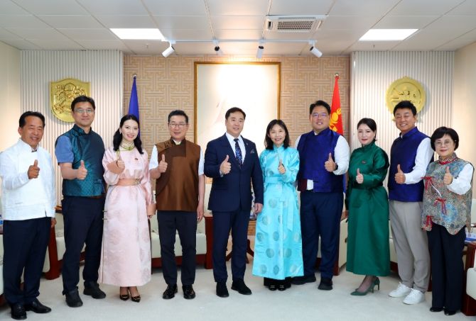 몽골 울란바타르 공식 방문한 최호정 의장과 시의회 대표단