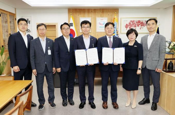 충북교육청, NH농협은행 충북본부와 교육금고 약정 체결