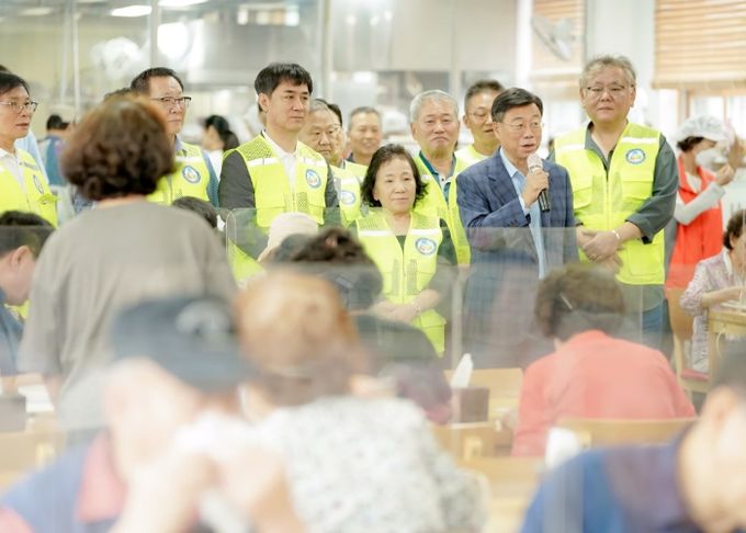신상진 성남시장, 초복 맞아 어르신 보양 행사 참석