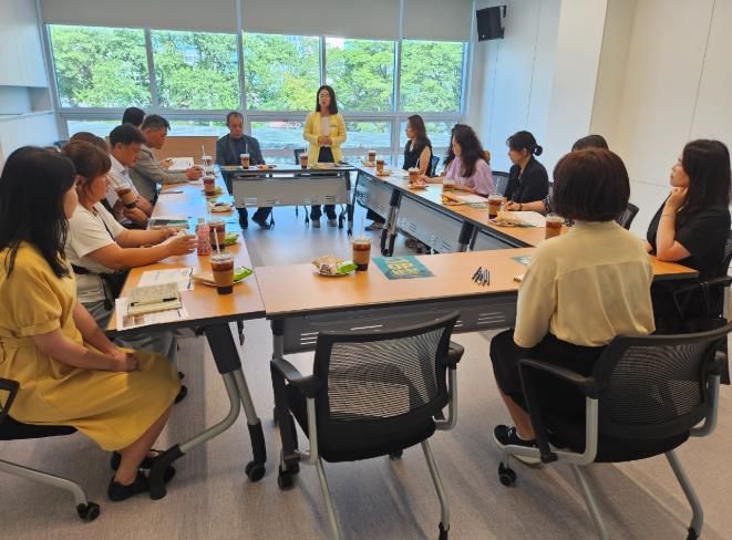 고성군 책둠벙도서관 개관 대비 민·관 실무 협의체 등 관계자 간담회 개최