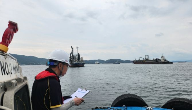 장기정박 중인 모래선박의 안전수칙 준수 여부 점검