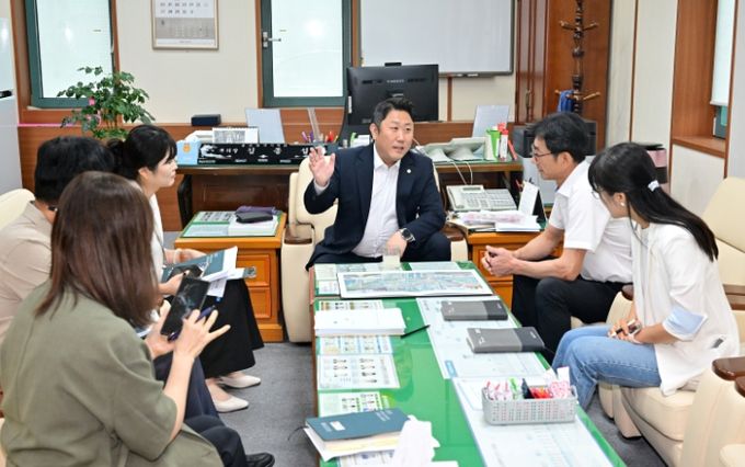 김종섭 부의장, 건설도로과 업무 추진 현황 의견 청취