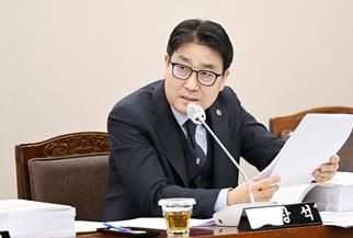 김창석 부산시의원 , 어린이 놀이시설에서 안전 위협 행위 제한 조례안 발의