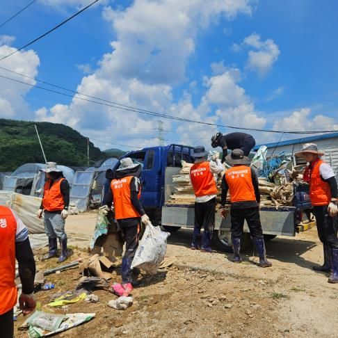 부산교육청, 산청군 이재민 돕기 봉사 및 구호물품 전달
