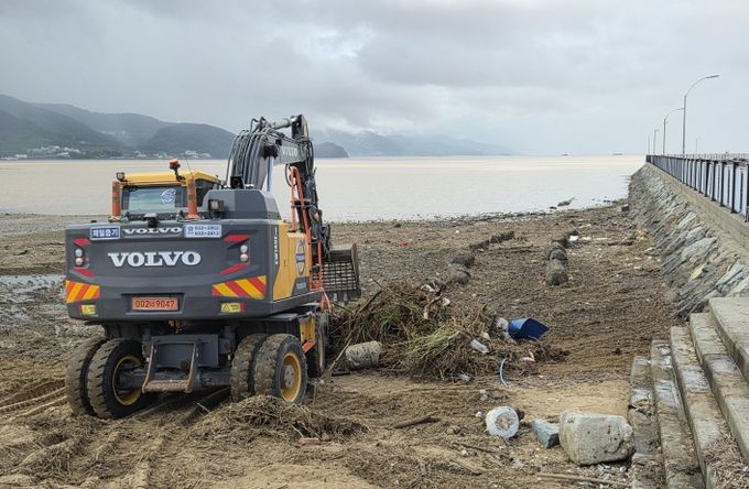 사천시, 해양쓰레기 수거에 총력