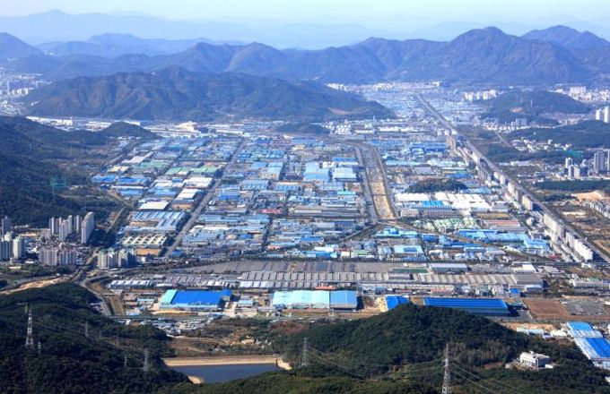 창원 상반기 수출액 117억 달러... 작년 동기 대비 7.9%↑(공보관) _ 불모산에서 바라본 창원국가산업단지