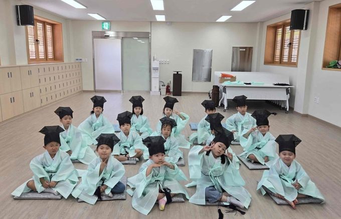 밀양시청반디어린이집의‘나는야 꼬마 선비’ 참여 사진