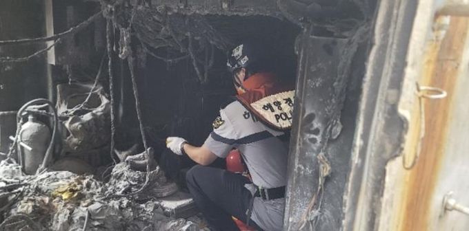 완도항 남동방 5.1km 인근 해상 어선에 화재 발생, 완도해경 신속 대응