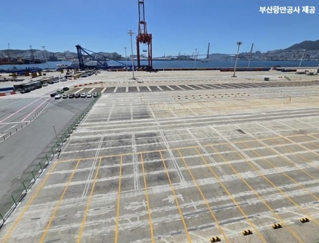 우암부두 화물차 주차장 운영 종료…자성대부두 임시 주차장으로 이전.