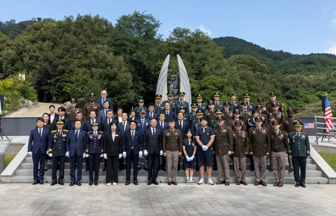 칠곡군, 303고지 추모비 한미합동 참배행사 개최