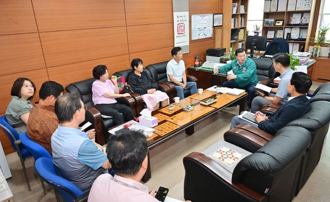 이장걸 행정자치위원장, 군부대 이전 사업과 연계한 지역 발전 방안 논의