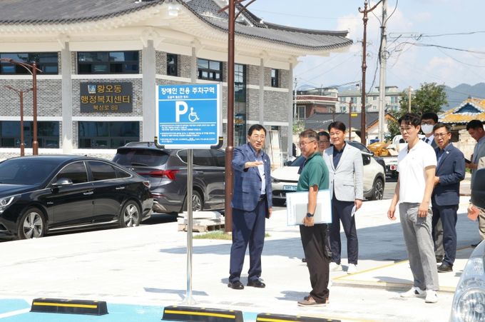 주낙영 경주시장, 중부·황오동 통합청사 건립 현장 점검