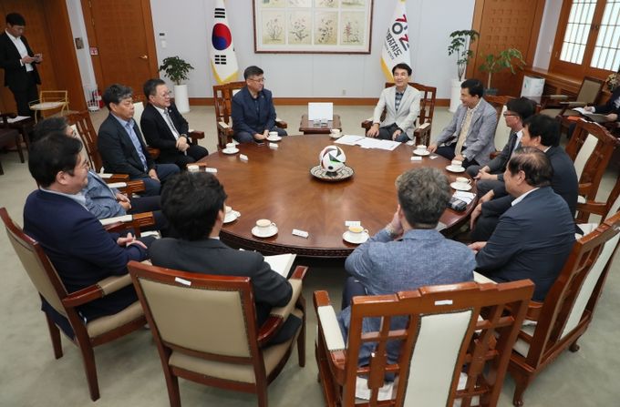 강원지방행정사회 면담(김진태도지사-통상상담실)