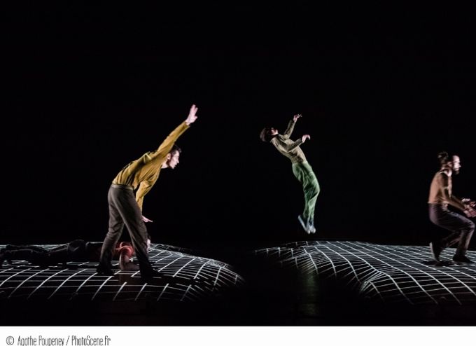 △ 프랑스 현대 무용 <픽셀>의 한 장면