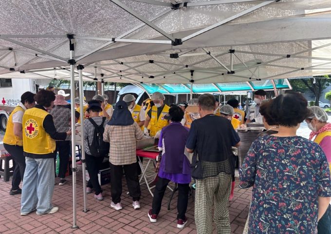 대한적십자사 진주시협의회, 무료경로식당‘사랑의밥차’ 운영 재개