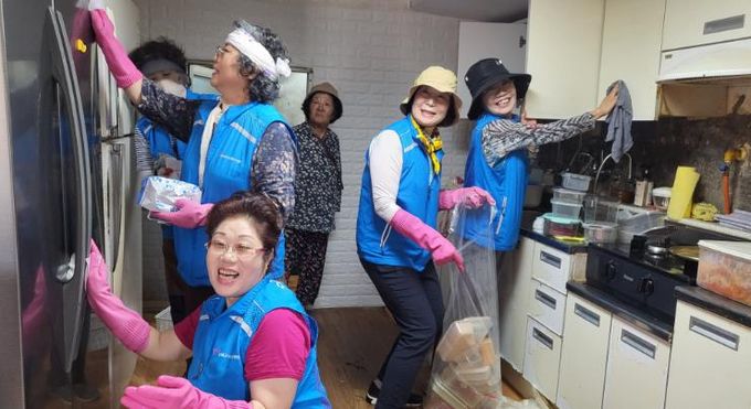 남해군 말끄미 정리수납봉사단, 전문교육 마친 후 첫 봉사활동