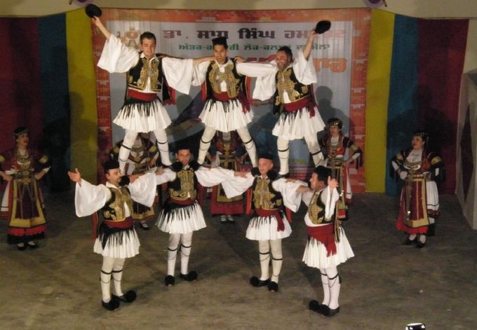 2025영동세계국악엑스포, 해외 공연단의 화려한 무대(그리스 공연단)