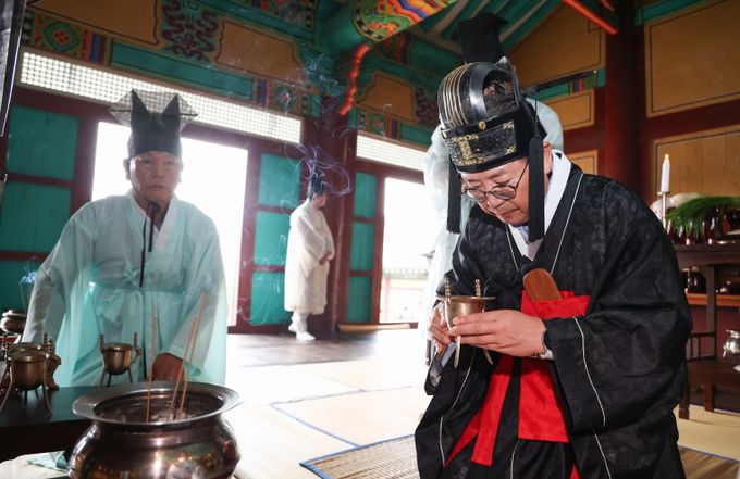 2025년 김해향교 문묘추계석전 봉행