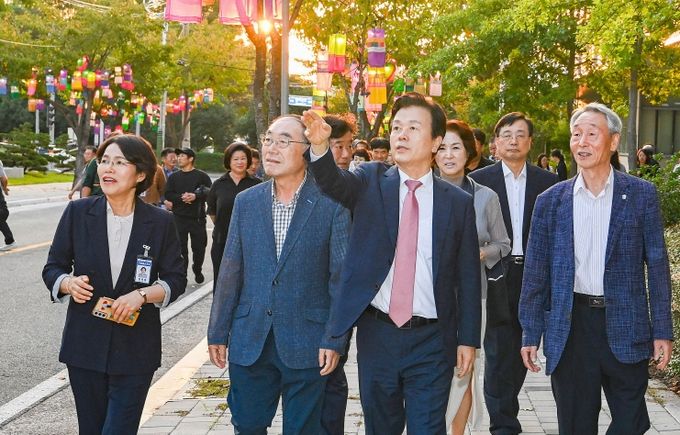 명예도로 내 실크등 설치 현장 점검