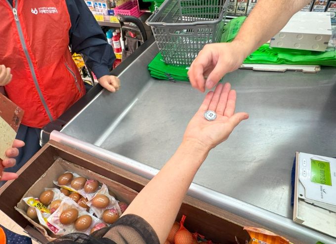 치매 어르신과 함께하는 ‘장보기 일상생활 체험’실시