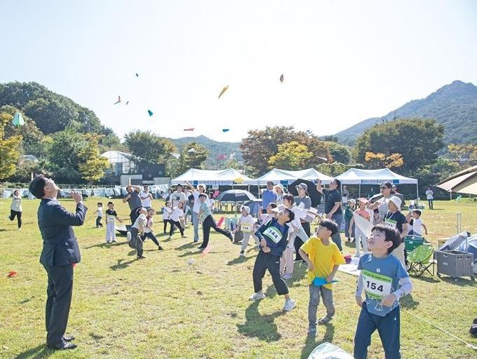 부산 금정구, '2025 금정 가족 기후탐험 에코티어링' 성황리 개최
