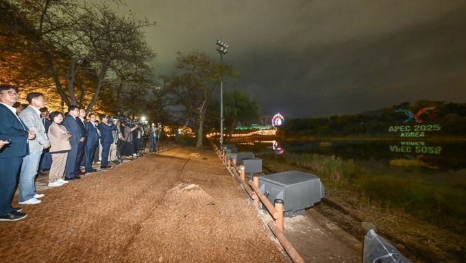 현재와 미래를 밝히는 '빛의 향연' 시연회