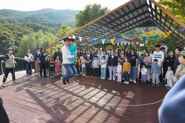 부산 북구, 가족 숲 속 즐거움 가득 ‘바스락 바스락 가을숲 한마당’ 개최