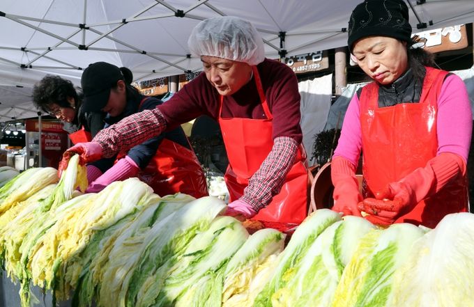 육거리시장 김장나눔행사 방문(육거리시장 도지사)