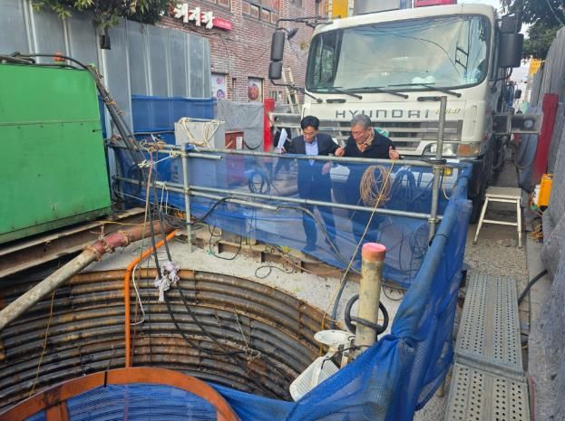 고성군의회 김석한 산업경제위원장, '송학지구 하수도정비 중점관리지역 침수예방사업' 현장 점검