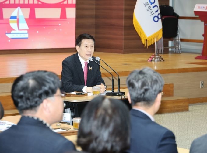 이강덕 포항시장 “시민들이 자긍심 느낄 수 있도록 현장 중심의 시정 당부
