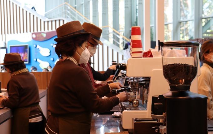 진주시, 초고령사회 대응 ‘노인복지 정책’ 주목 - 노인일자리-실버카페