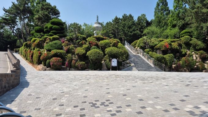 충혼탑 진입로 공사 완료