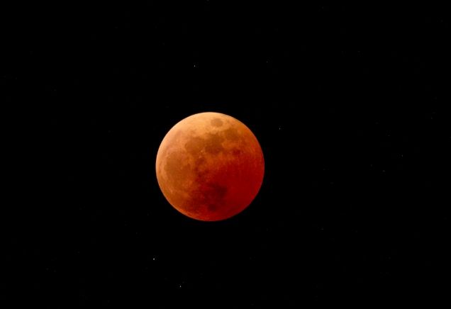 김해천문대, `붉은 보름달의 밤` 진행