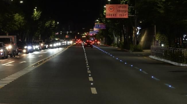 태양광 LED 표지병 시공사례(서울시 성산로)