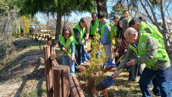 자연보호하동군協, 식목일 기념 나무심기 행사