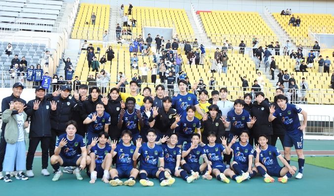 진주시민축구단, 홈 개막전 4-1 대승