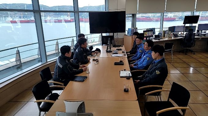 울산해경, 국가중요시설 해상 보안태세 강화를 위한 울산항VTS 방문