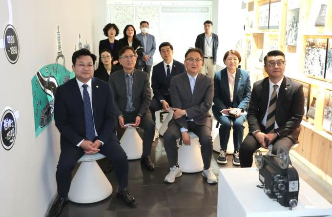 전주시의회 행정위원회, 전주시민기록관 현장 점검